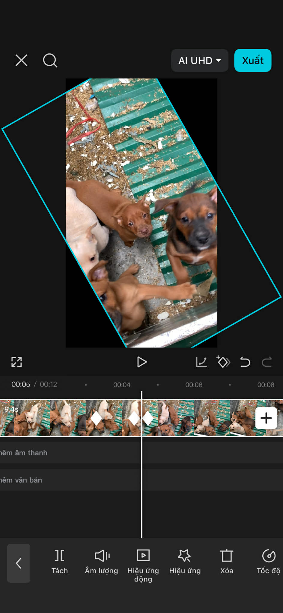 Minh họa cách đặt Keyframe trên dòng thời gian CapCut